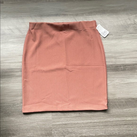 Olive and Mauve pencil skirts - Picture 3 of 3